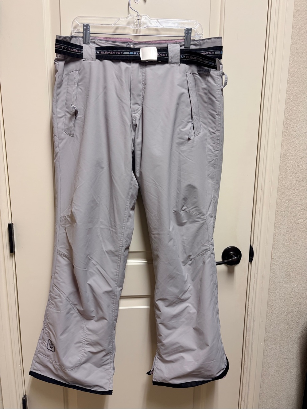 Vintage Betty Rides Elements Snowboard Pants - Women’s large - Gray